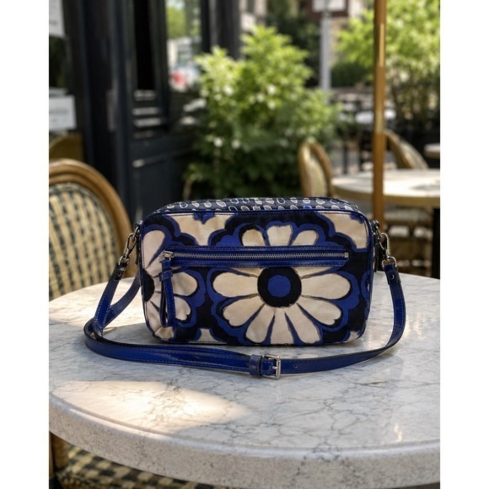Coach Poppy Y2K Floral Daisy‎ Print Flight Bag Blue Patent Crossbody F25121